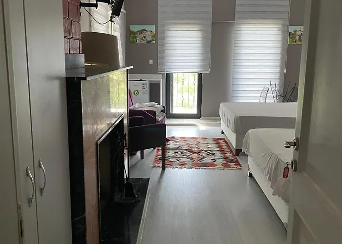 Lotus 4 Mevsim Ξενοδοχείο *